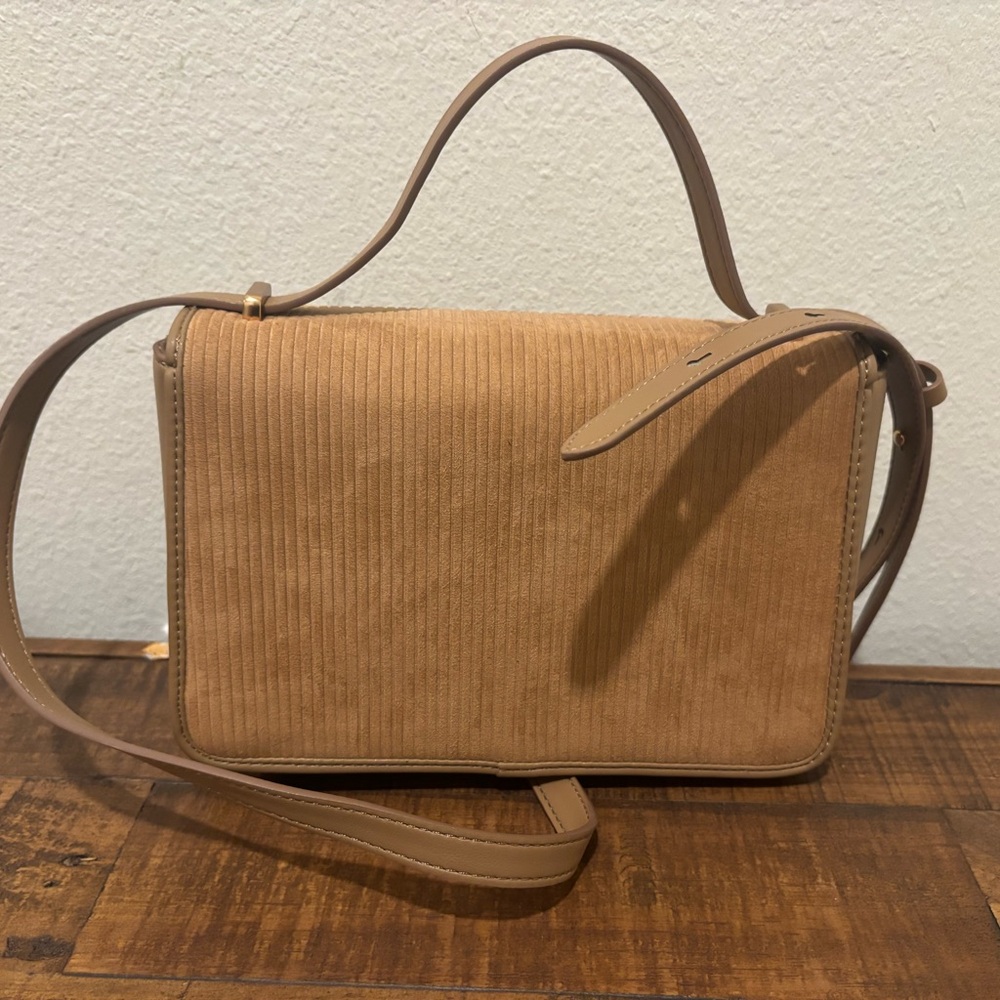Sam Edelman Tan Crossbody Bag with Gold Tone Details - Picture 4 of 8